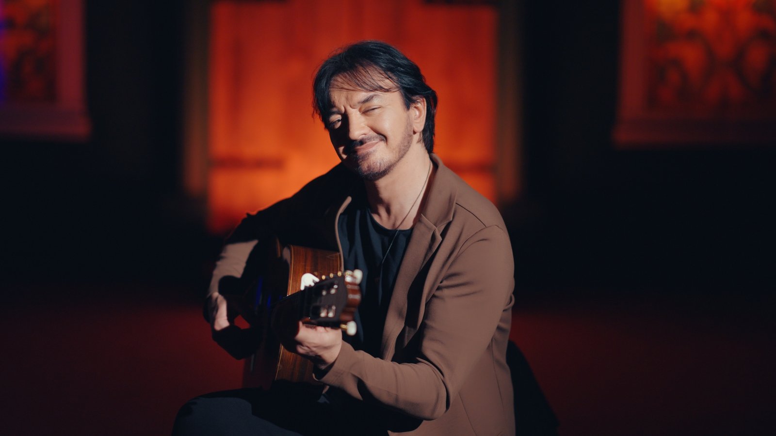 Orhan Ölmez ‘Ankara Havası’ ile Sosyal Medyayı Salladı (1)
